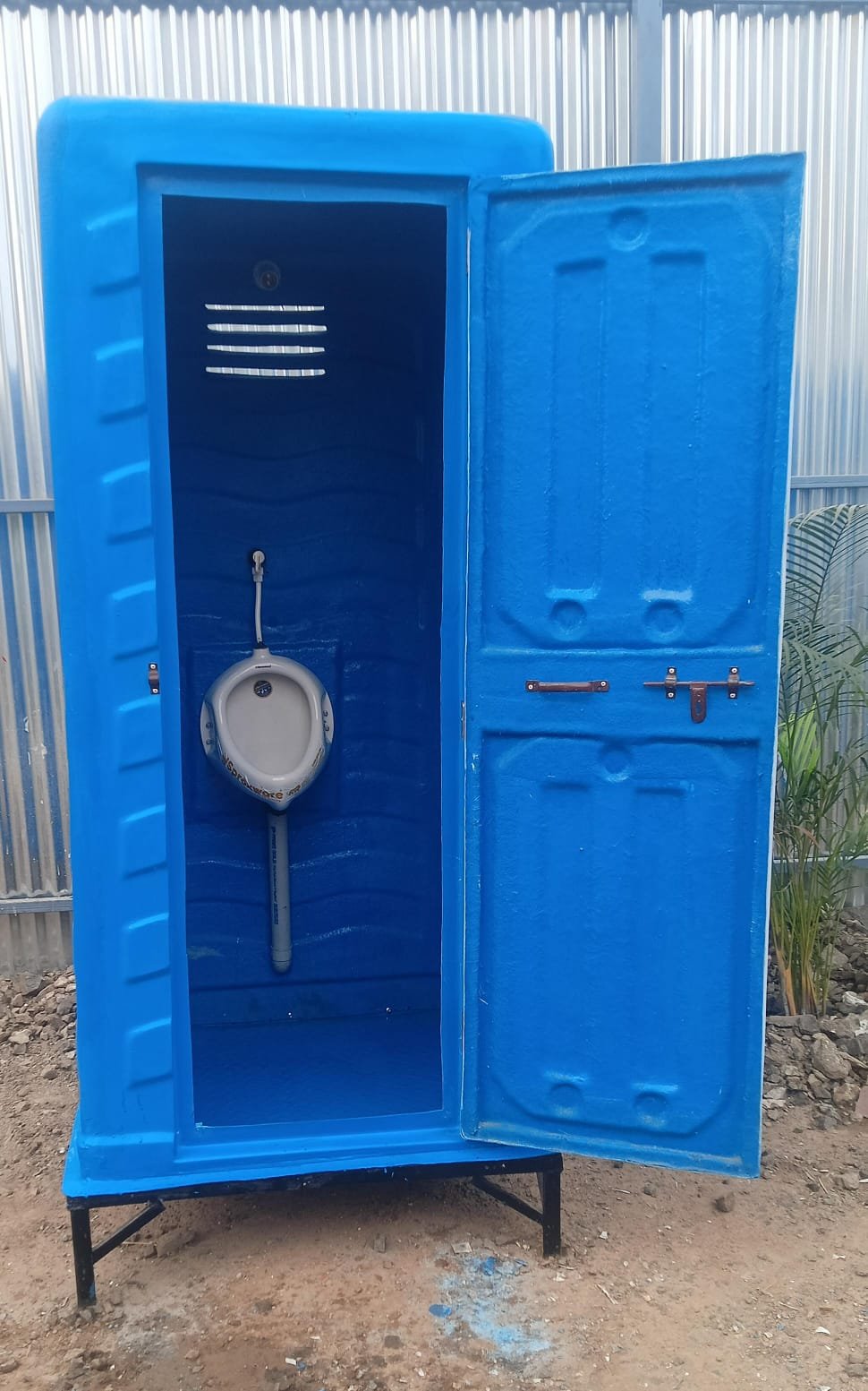 Portable Urinals 2